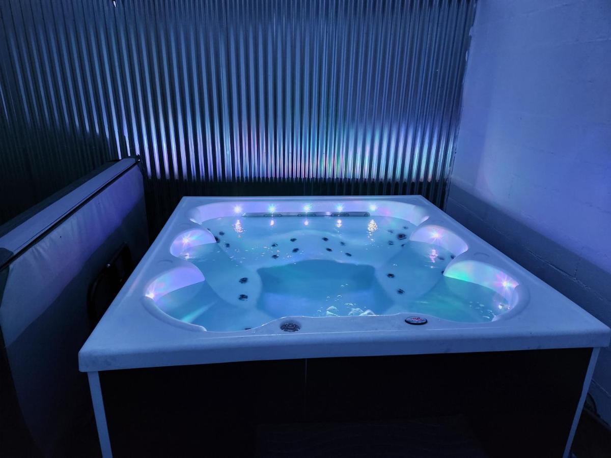 Gite De Charme Proche Loire A Velo Avec Jacuzzi Privatif Savonnieres Екстер'єр фото